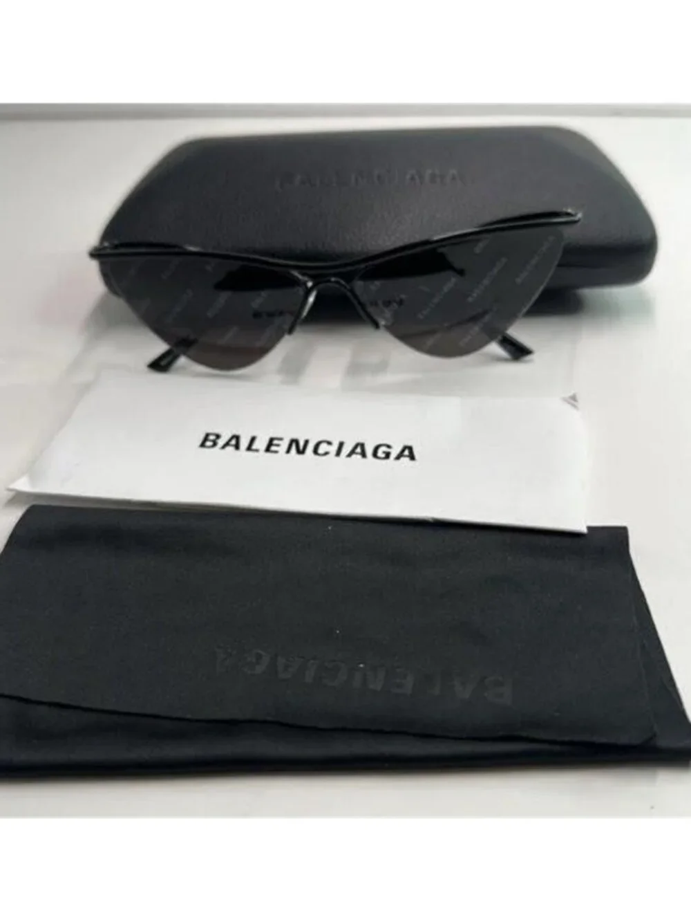 💯- New Authentic Balenciaga BB0093S 001 Curve Cat Sunglasses – Black - Picture 8 of 12